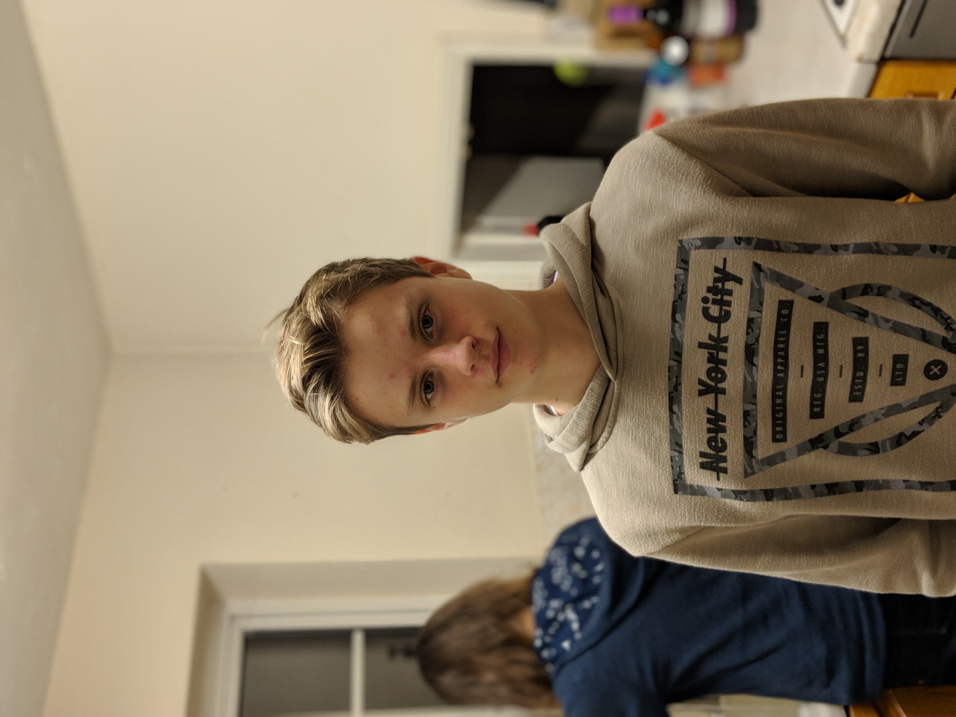 00100dPORTRAIT_00100_BURST20171126012922533_COVER